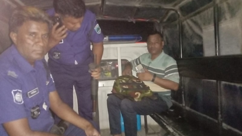 চাঁপাইনবাবগঞ্জে ভূয়া সেনা কর্মকর্তা প্রেপ্তার